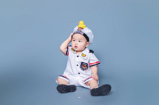 西双版纳宝宝老摇头怎么回事