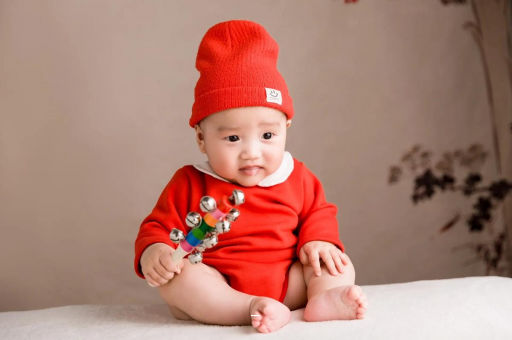 西双版纳孕妇肚子咕噜咕噜